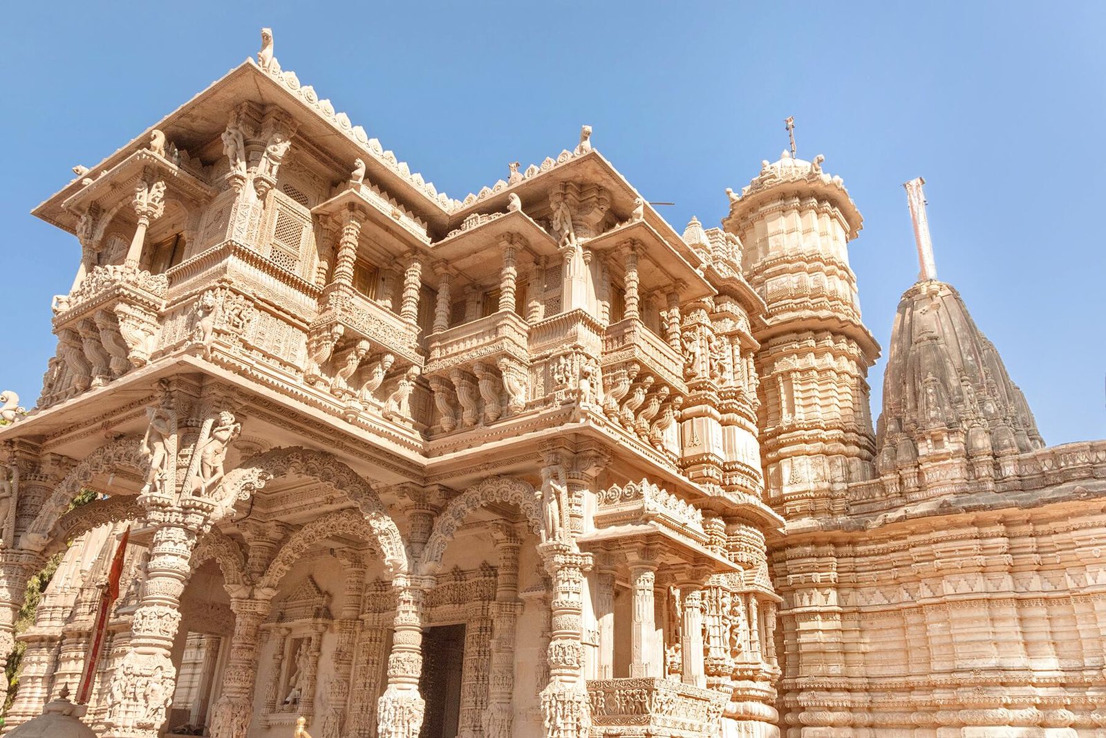 Unveiling Jain Art & Architecture: A Journey Through Temples & Manuscripts.